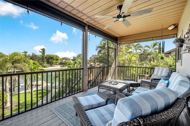 1126 Harbour Cottage CT, Sanibel, FL 33957