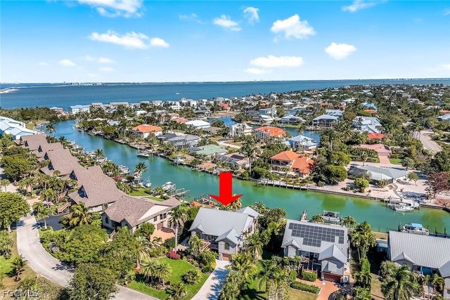1126 Harbour Cottage CT, Sanibel, FL 33957