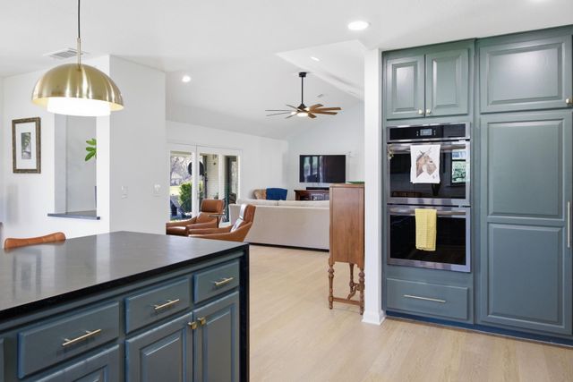 417 Olympia Fields, Meadowlakes, TX 78654