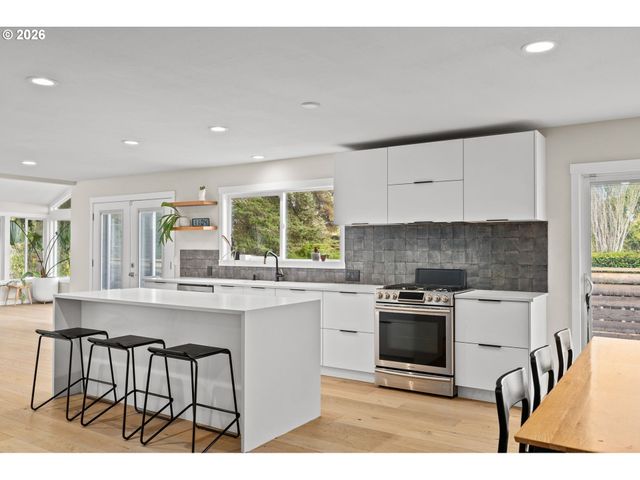 14375 Sw BARLOW Ct, Beaverton, OR 97008