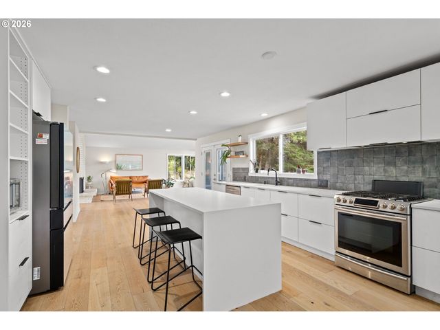 14375 Sw BARLOW Ct, Beaverton, OR 97008