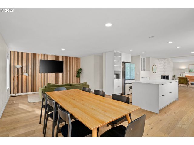 14375 Sw BARLOW Ct, Beaverton, OR 97008