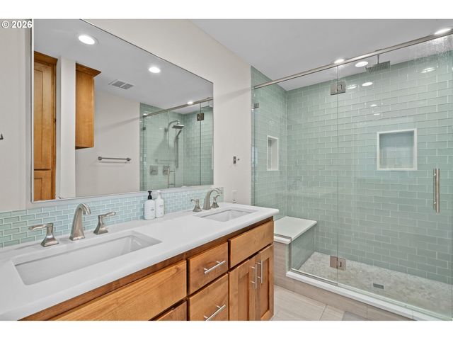 14375 Sw BARLOW Ct, Beaverton, OR 97008