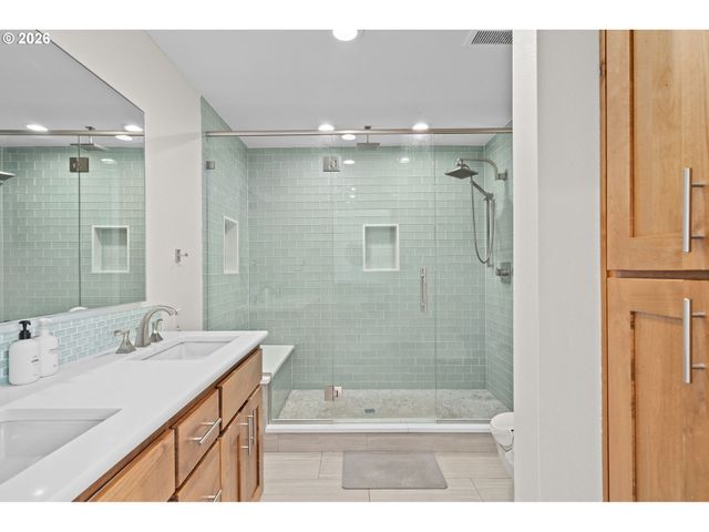 14375 Sw BARLOW Ct, Beaverton, OR 97008