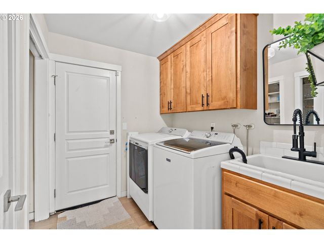 14375 Sw BARLOW Ct, Beaverton, OR 97008