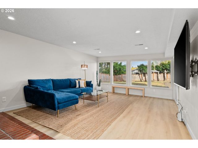 14375 Sw BARLOW Ct, Beaverton, OR 97008
