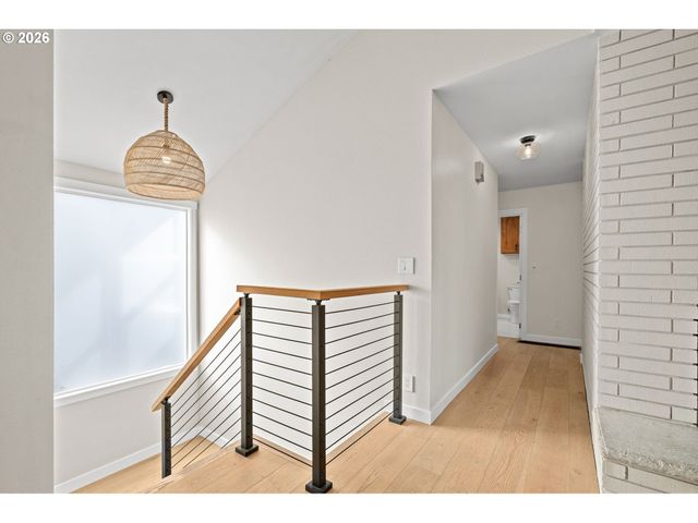 14375 Sw BARLOW Ct, Beaverton, OR 97008