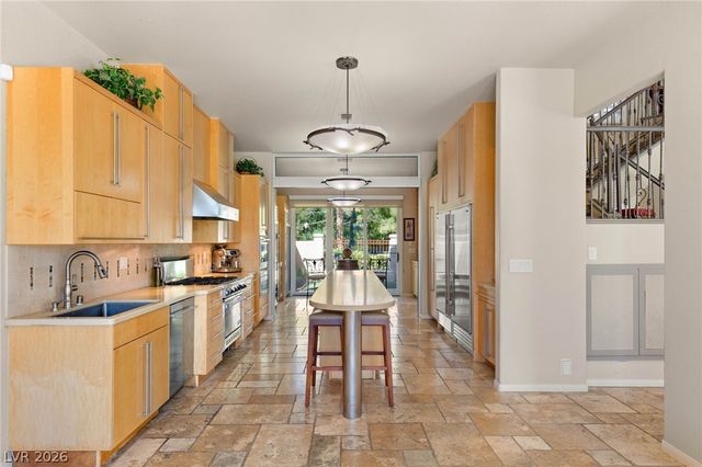 7869 Bermuda Dunes Avenue, Las Vegas, NV 89113