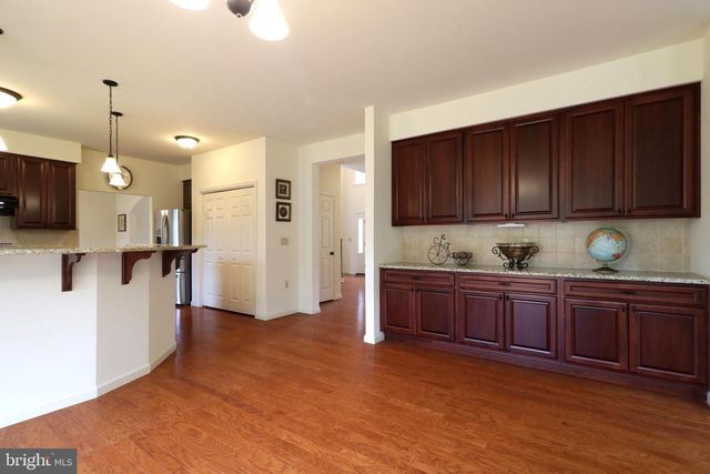 311 TREETOPS DR, State College, PA 16801