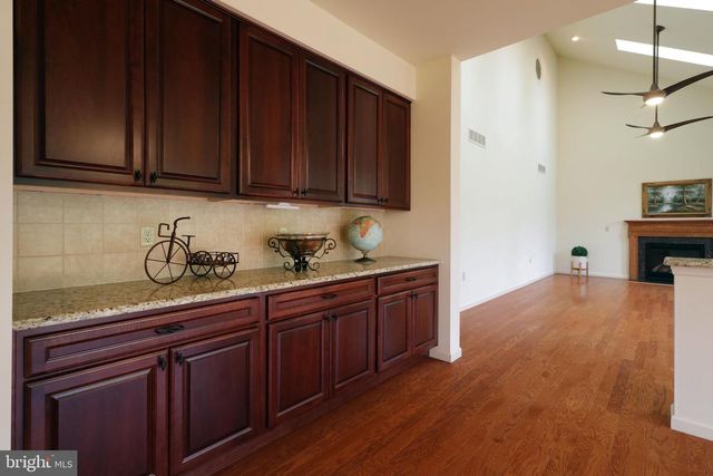 311 TREETOPS DR, State College, PA 16801