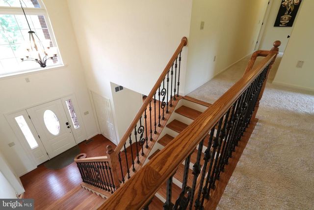 311 TREETOPS DR, State College, PA 16801