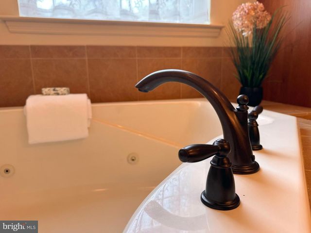 311 TREETOPS DR, State College, PA 16801