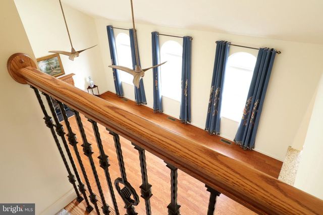 311 TREETOPS DR, State College, PA 16801