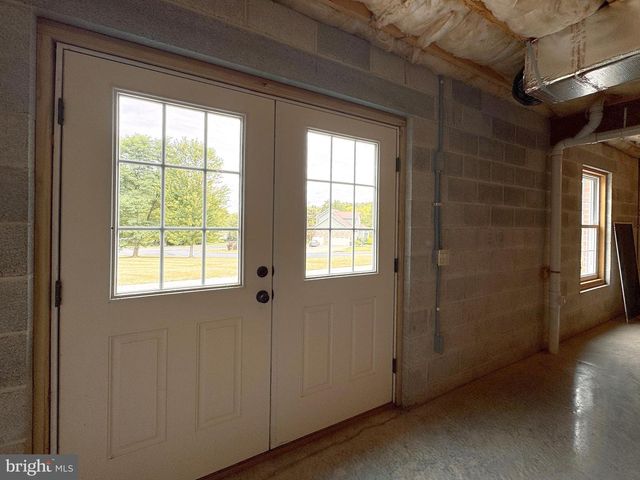 311 TREETOPS DR, State College, PA 16801