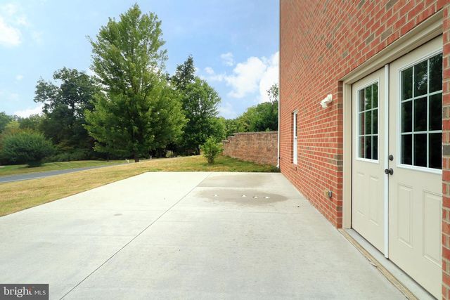 311 TREETOPS DR, State College, PA 16801