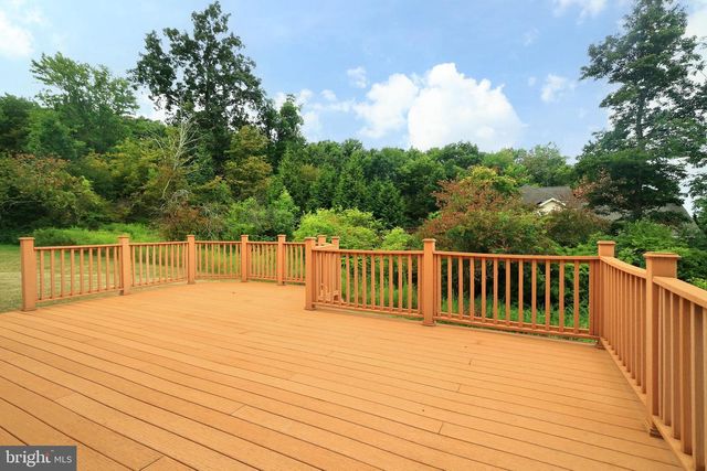 311 TREETOPS DR, State College, PA 16801