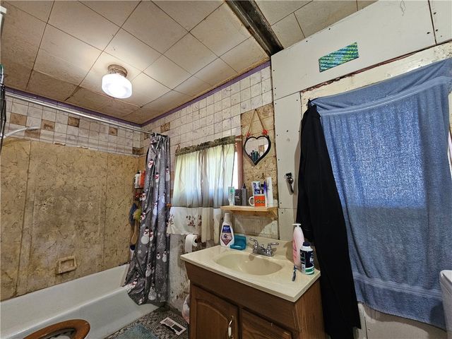 16 Wood Street, Bath, NY 14810