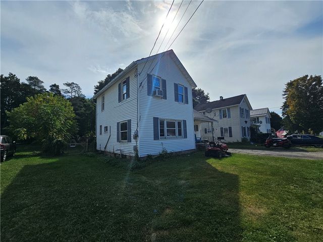 16 Wood Street, Bath, NY 14810