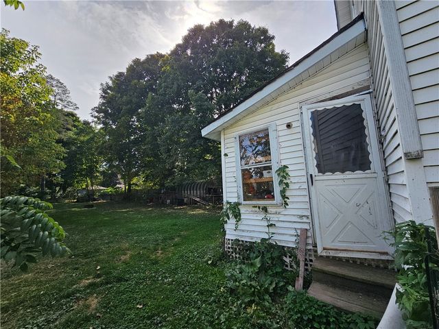 16 Wood Street, Bath, NY 14810