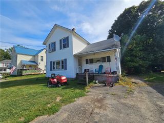 16 Wood Street, Bath, NY 14810