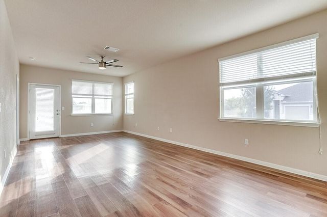 1701 Logan DR 34, Round Rock, TX 78664