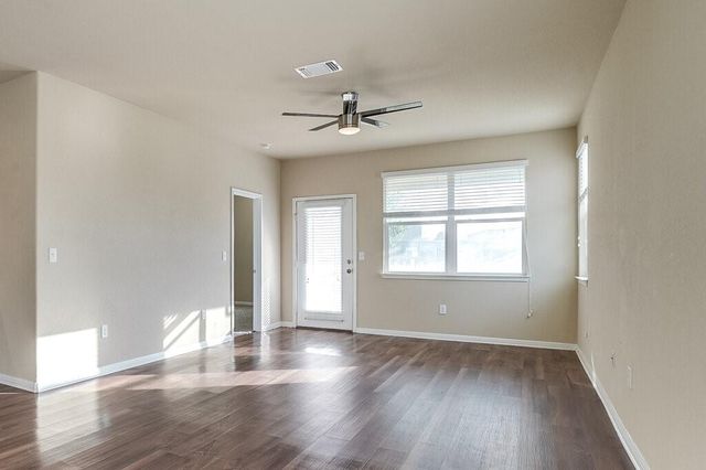 1701 Logan DR 34, Round Rock, TX 78664