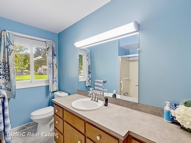 2450 Yellowstone Street, Saginaw, MI 48603