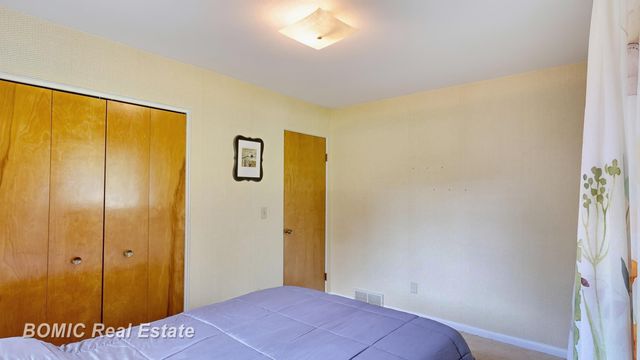 2450 Yellowstone Street, Saginaw, MI 48603