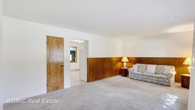 2450 Yellowstone Street, Saginaw, MI 48603