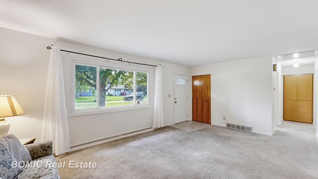 2450 Yellowstone Street, Saginaw, MI 48603