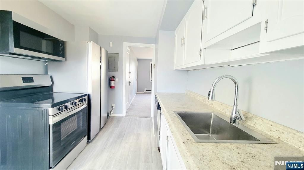 592 Beverly Road 2nd floor, Teaneck, NJ 07666