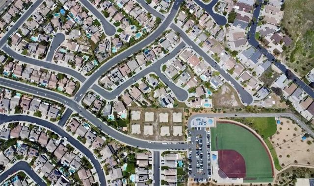 39565 Torrey Pines, Murrieta, CA 92563