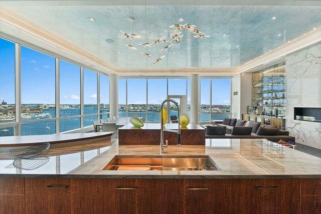 50 Liberty PH-2A, Boston, MA 02210