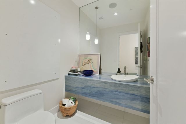 50 Liberty PH-2A, Boston, MA 02210