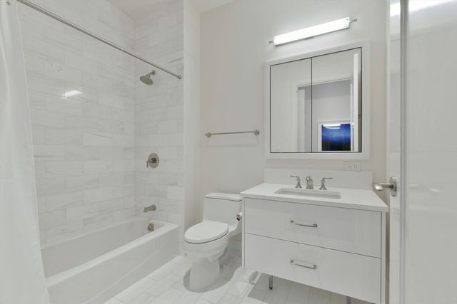 50 Liberty PH-2A, Boston, MA 02210