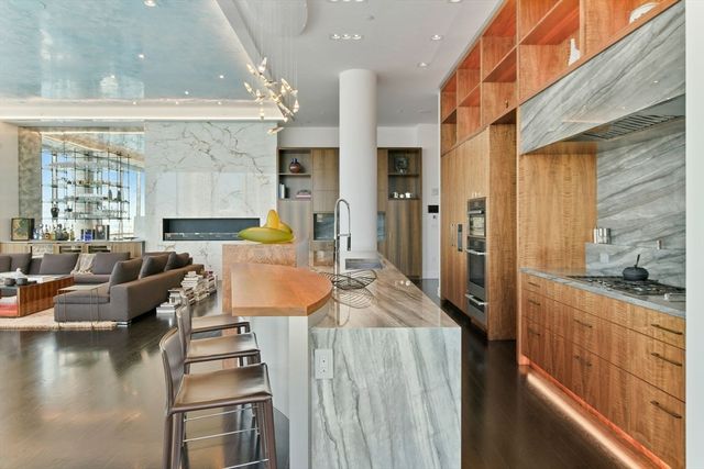 50 Liberty PH-2A, Boston, MA 02210