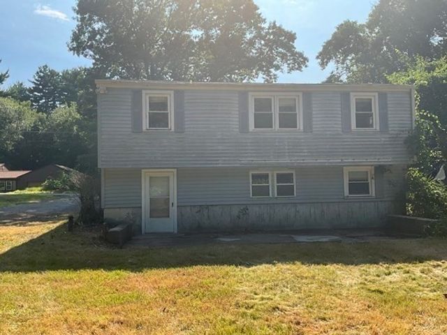 41 West St, Foxboro, MA 02035