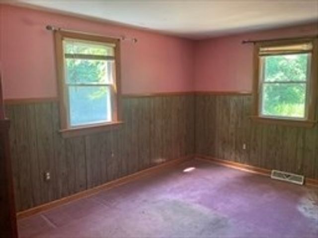 41 West St, Foxboro, MA 02035