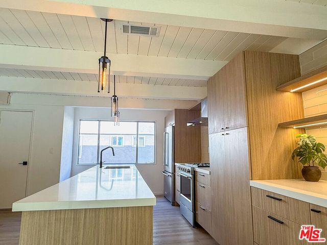 6639 Green Valley Circle, Culver City, CA 90230