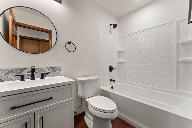 1811 N Country Lane, Michigan City, IN 46360