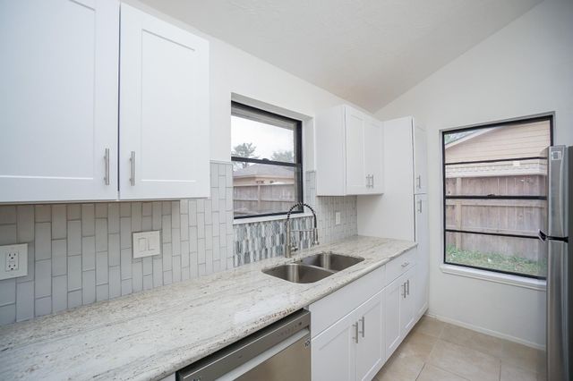 2711 Pheasant Creek Drive, Sugar Land, TX 77498