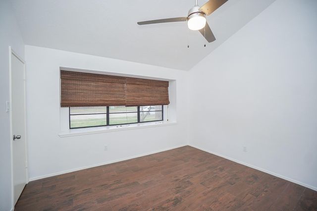 2711 Pheasant Creek Drive, Sugar Land, TX 77498