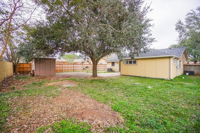 2711 Pheasant Creek Drive, Sugar Land, TX 77498