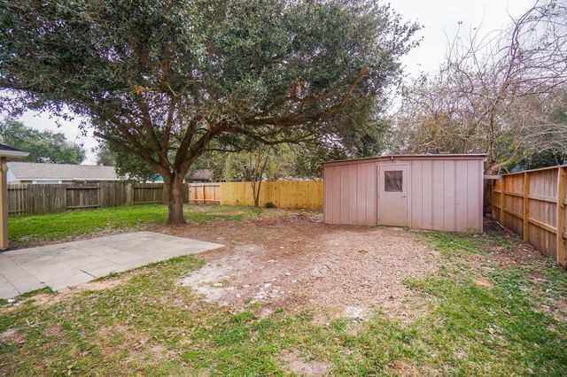 2711 Pheasant Creek Drive, Sugar Land, TX 77498