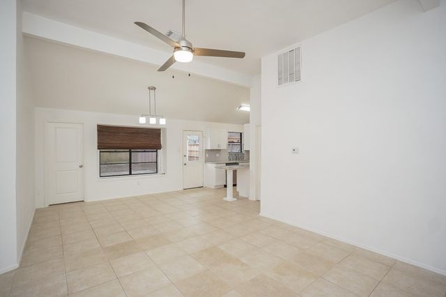 2711 Pheasant Creek Drive, Sugar Land, TX 77498