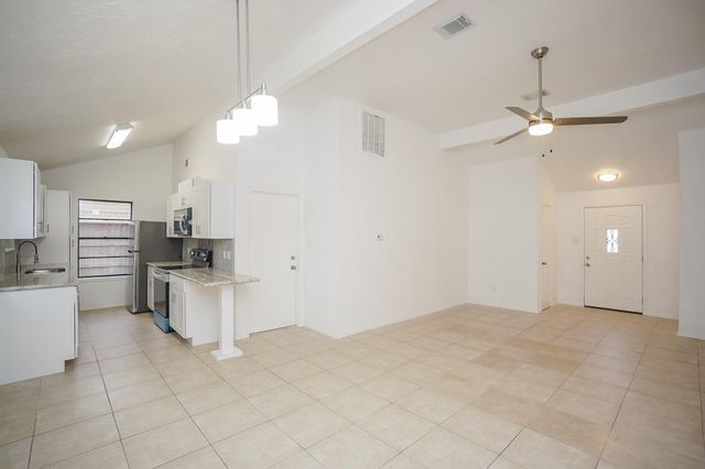 2711 Pheasant Creek Drive, Sugar Land, TX 77498