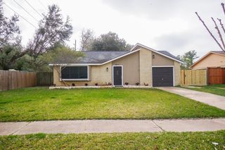 2711 Pheasant Creek Drive, Sugar Land, TX 77498