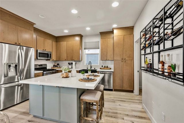 813 S Anaheim Boulevard 101, Anaheim, CA 92805