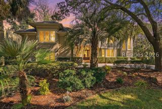 8 Queens Way, Hilton Head Island, SC 29928