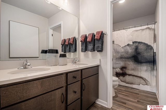 17205 Bayberry Street, Bennington, NE 68007